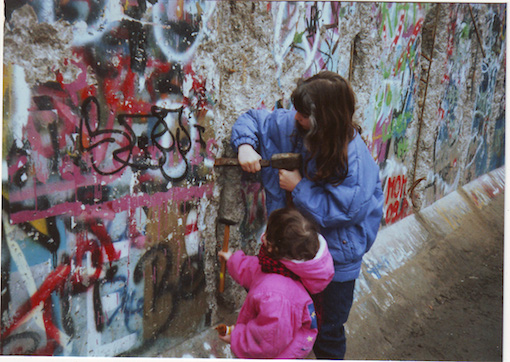 Roxanne de Bastion tearing down the wall
