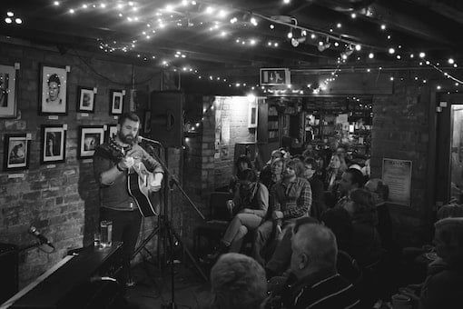 folk-radio-uk-talks-to-mick-flannery-3-min