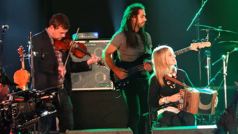 Skerryvore and Sharon Shannon