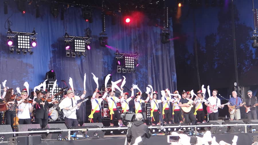 Morris On with Morris Dancers!