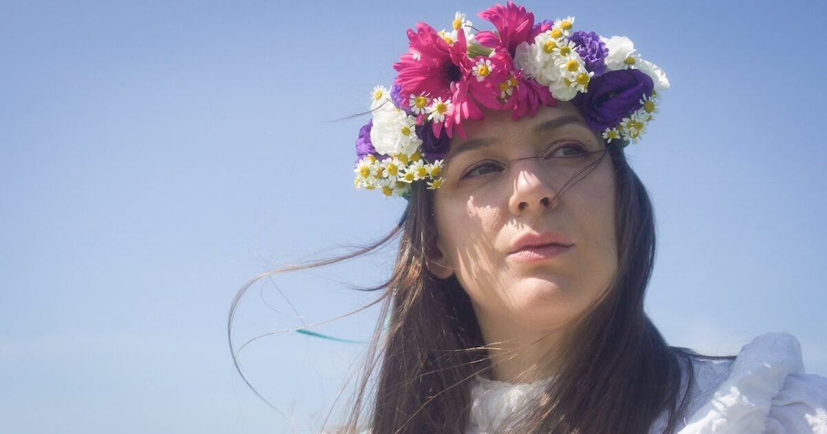 Josienne Clarke Shares ‘Green Grow the Laurels’ Video, Announces ‘Regenerene MMXXVI’